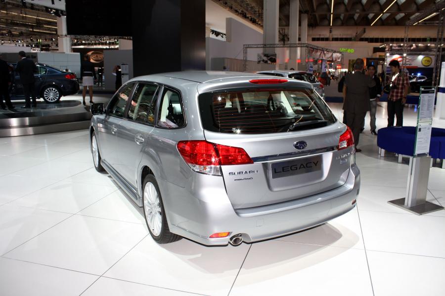  Subaru Legacy Touring Wagon 2010 года  (фото 14 из 39)
